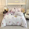 Suave juego de ropa de cama de lujo con estampado floral rosa, tela cepillada de doble cara engrosada, fresco y dulce, adecuado para todas las estaciones en el dormitorio