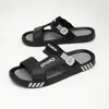 Pantuflas de Moda para Hombre para Exteriores, Chanclas Planas Cómodas Antideslizantes de Moda para Conducir, Pantuflas de Suela Gruesa