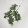 Efecto de tinte en flor de plástico no regresa, no cambia color verde de boda planta verde fresca pequeña material de hoja hierba creciente niebla