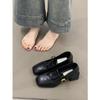 Sapatilhas Quadradas de Salto Grosso para Mulheres, Sapatos Pequenos de Couro Pretos, Sapatilhas Versáteis Populares com Fivela na Boca, Mocassins de Estilo Britânico