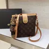 Bolso Cubo Texturizado de Alta Calidad Transfronterizo para Mujer, Bolso Cruzado Versátil Casual de Nicho Retro Europeo y Americano, Bolso de Viaje, Bolso de Hombro