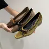 Primer encuentro de la temporada, altura aumentada en 4 cm ~ Retro francés estampado de leopardo lazo boca baja suela blanda para ir al trabajo punta cuadrada temperamento zapatos de vestir