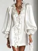 Llegada nueva de Amazon transfronterizo: Mini vestido brillante, transparente, con cuello con volantes y mangas abullonadas, de escote en V pronunciado, creando un look ligero y lujoso para mujer