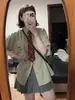 Traje de Camisa de Manga Corta a Rayas Verdes Estilo Perezoso para Mujer Verano Retro Universitario Top Holgado Falda Plisada Moderno