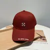 Boné de Baseball com Aba Rígida Estilo Coreano para Homens e Mulheres, Chapéu Casual Versátil com Pequenas Flores Bordadas em 3D, Proteção Solar, Efeito Emagrecedor para o Rosto, Boné Trendy tipo Bico de Pato