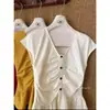 Design Novo de Verão Blusa Fina Plissada com Babados Decote V Mangas Morcego Top Justo com Botões