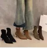 Botines Elegantes de Tacón Alto Puntiagudos de Gamuza Marrón Ajustados para Mujer Zapatos 2026 Nuevos Botines Franceses Pequeños Otoño/Invierno