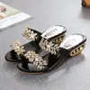 Sandalias de exterior para mujer 2026 nuevo estilo de verano, elegantes y a la moda, moda versátil, tacón grueso, sandalias de puntera abierta de tacón medio francés