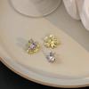 Pendientes de flores de colores contrastantes con un diseño único para mujer, nuevos pendientes de nicho 2024, un par de pendientes de alta gama.