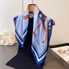 Pañuelo Cuadrado Estampado de Cadena Imitación Seda Estilo Ecuestre Chal Versátil Pañuelo de Cuello de Gama Alta Pañuelo para la Cabeza Pañuelo de Seda Bufanda para Mujer