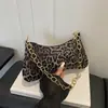 Nuevo bolso de hombro tipo bandolera vintage de cadena de media luna estilo coreano, moderno, único, con estampado de leopardo, para mujer