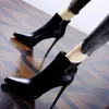 Botas Curtas, Botas estilo Martin, Botas de Cano Curto com Salto Alto Estilo Europeu e Americano, Botas de Couro, Novo Estilo com Saltos Finos, Forradas com Lã, Outono e Inverno 2025