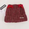 Gorro de alta qualidade coreano em mistura de lã com orelhas de gato e logo metálico, perfeito para outono e inverno, faz seu rosto parecer menor, caimento solto, adequado para cabeças maiores