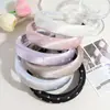 Faixa de Cabelo Acolchoada de Cetim Doce Estilo Coreano com Coração de Veludo e Design de Bolinhas, Acessório de Cabelo Faixa Alta para Mulheres Venda por Atacado