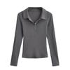 Otoño 2024 Europa y Estados Unidos Cuello POLO Hebilla de cinco garras Camisa básica de manga larga de color sólido delgada Camiseta ajustada para mujer Top