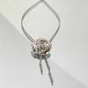 Collar de rosas de alta gama con varios estilos para mujer, diseño de nicho, dulce y moderno, cadena de clavícula Spice Girls, extraíble para todo tipo de prendas.
