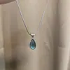 Lele Joias Retro Francês Pingente Colar Gota d'Água Transparente Verde Feminino Oceano Azul Design de Nicho Corrente para Clavícula
