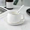 Taza y Platillo de Cerámica Negra Mate para Café al por Mayor Estilo Europeo Taza y Platillo para Té de la Tarde con Borde Dorado Regalos de Empresa Transfronterizo
