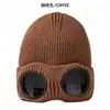 Gorro de punto estilo europeo y americano con gafas, gorro de lana engrosado a prueba de viento para adultos en invierno, gorro de esquí aviador, disponible en varios colores