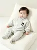 Mameluco para Bebé Recién Nacido Súper Lindo Ropa de Primavera para Bebé Estilo Coreano Otoño/Invierno Bebé Pequeño Traje de Gateo para Exteriores con Forro de Felpa y Cremallera