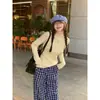 Nuevo top de punto base elegante de manga larga ajustado para otoño e invierno, suéter interior versátil de cuello medio alto para mujer