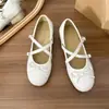 Sapatos Femininos de Salto Grosso Baixo com Laço Francês Branco Verão 2026 Novos Aumentadores de Altura para Pessoas Baixas Sola Macia Sapatos Mary Jane