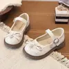Sapatos Mary Jane de Couro para Bebê Menina 2026 Outono Brilhantes Texturizados com Laço Estilo Doce Sapatos de Princesa para Meninas Pequenas