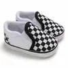 Sapatos para Bebê e Criança Pequena de 0-1 Ano Outono e Primavera Sapatos Slip-On Xadrez Sapatos para Bebê com Solado Macio
