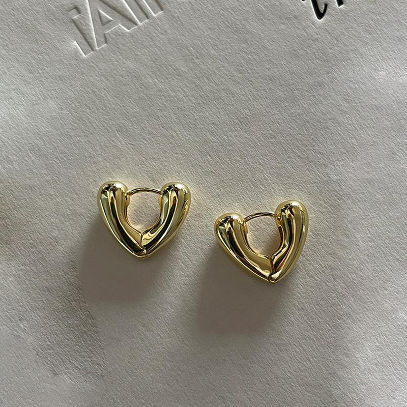 爱心耳环2022年新款潮小众设计感高级925银针耳钉耳圈耳扣