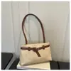 Comercio Exterior Transfronterizo Gran Capacidad Retro 2026 Bolso de Mano Nuevo de Cuero Texturizado de Color Sólido para Viajes Diarios Bolso Tote de Hombro
