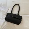 Elegante y única bolsa de mano inspirada en motocicletas para mujer, nueva colección otoño 2026, diseño retro y chic, bolso de hombro o de axila