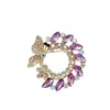 Broche Borboleta Colorida de Diamante Jovem Luxuoso 2026, Broche Vazado de Liga de Diamante Completa, Acessório para Terno e Vestido, Lapela