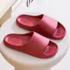 Zapatillas de Casa Estilo Nuevo Qidashun para Mujer, Zapatillas de Verano Antideslizantes con Tacto Suave, Sandalias para el Hogar para Parejas, Zapatillas de Baño al por Mayor