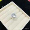 Anel de Calcedônia Branca Gelo Incrustado Banhado a Prata Atacado Ágata Branca Estilo Igual de Celebridade da Internet Anel de Jade Feminino Joias Fornecimento ao Vivo