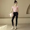 Traje de fitness cuadrado simple para mujer, corte ajustado, top corto, alta elasticidad, pantalones de yoga reductores de abdomen, conjunto para correr y entrenar