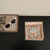 ¡Pequeña literatura y arte gris! Pañuelo Cuadrado Pequeño de Algodón Estampado Azul y Rojo Vintage Estilo Coreano Pañuelo Versátil de Alta Calidad