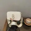 Otoño 2026 Nuevo Estilo Coreano Bolso Retro para el Trabajo para Mujer Bolso Pequeño Cuadrado Cruzado para Dama Bolso de Hombro Simple de Moda con Personalidad