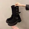 Botas plataforma estilo britânico para mulheres, nova coleção outono/inverno 2026, projetadas para fazer mulheres baixinhas parecerem mais esguias, altura até a panturrilha, botas de montaria curtas