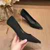 Novo Estilo Versátil Sexy Salto Agulha Bico Fino Fashionável Feminino Anti-Chute Simples Raso Salto Alto Anti-Chute