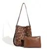 Bolso Grande de Gamuza Estampado Leopardo para Debajo del Brazo para Mujer Nuevo de Moda para Comercio Exterior Bolso Tote de Gran Capacidad Bolso Cruzado Vintage de Otoño e Invierno