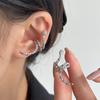 Arete clip de hueso para la oreja con forma de serpiente de alta calidad personalizado, aretes sin perforación, diseño de temperamento de lujo ligero, estilo frío, clip para la oreja de circonita