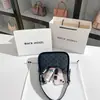 Moda Dropshipping Nicho Bolso Bordado de Luna Creciente 2023 Nuevo Bolso de Hombro Tipo Baguette de Gama Alta Venta al por Mayor