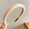 Faixa de cabeça Maillard estilo Chanel com coroa alta para mulheres, estilo retrô sofisticado, adequada para uso diário, acessório de elástico de cabelo que afina o rosto