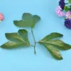 Papel de regalo hecho a mano con flores y hojas Rosa sosteniendo flor Hoja de flor material de rosa bolsa de plástico flor Rama de flor