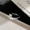 Anillo Sencillo, Exquisito, de Lujo Ligero, de Gama Alta, con Diseño Único para Uso Diario, Versátil y Elegante