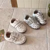 Tênis GAT infantil retrô de bolinhas, novos tênis de treinamento estilo Mary Jane coreano para primavera e outono para meninas, sapatos de sola macia