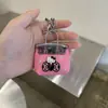 Colgante de Bolsa de Moda Tendencia Color Oscuro Metal Hello Kitty Decorativo Cuero Llavero de Bolsa Adorno
