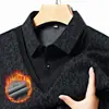 Novo Modelo de Inverno do Fabricante Camiseta Masculina Falsa de Duas Peças com Forro de Lã, Espessa e Quente, Camisa Masculina com Gola Jacquard, Camada Base para Homens