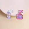 Broche de Botella de Spray para Alivio del Humor Caricaturesco Aleación Esmalte Pin Unisex Insignia de Diseño de Nicho