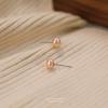 Aretes de Plata de Ley S999 Perla Natural de Agua Dulce Pequeña para Mujer Estilo Mini Simple Sentido de Alta Gama Estilo Japonés y Coreano Poste de Oreja No Alérgico